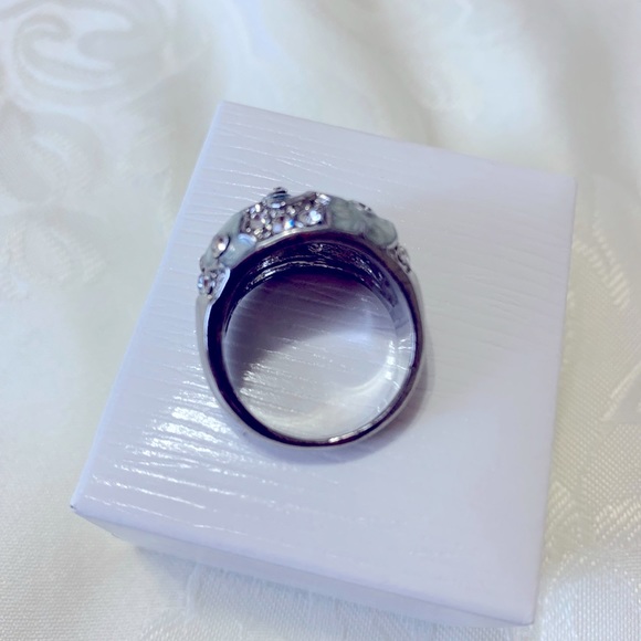 ENGRAVED STONES RING.. Silver Color , size: 6.5 - Picture 4 of 5